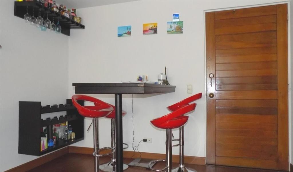 Homestay And Private Bathroom At Chapinero Alto